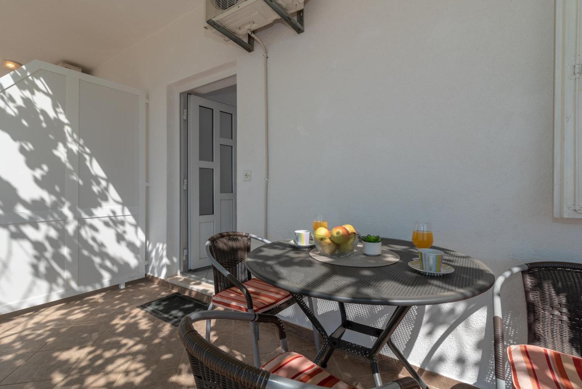 Apartments Villa Bella Vista Seget Trogir Eksteriør bilde