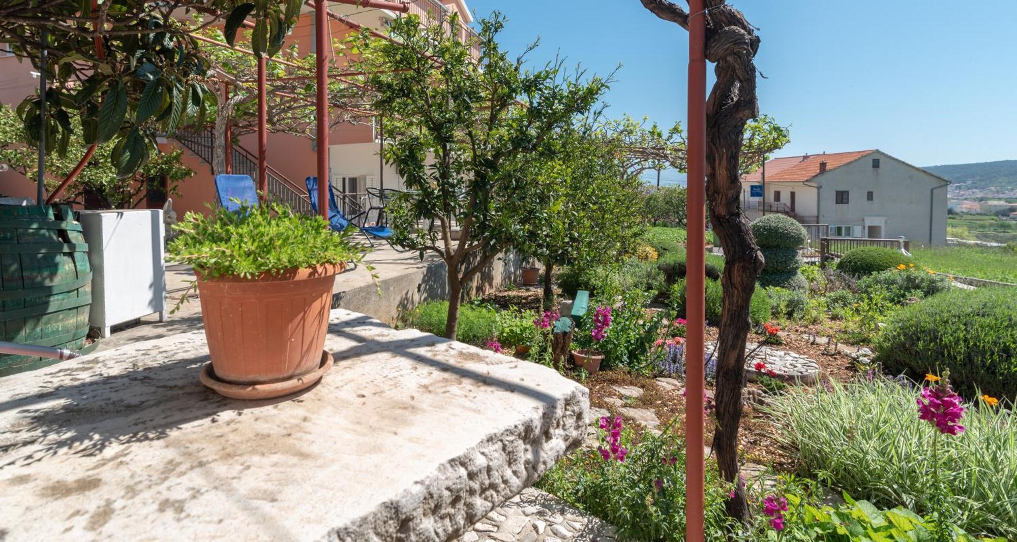 Apartments Villa Bella Vista Seget Trogir Eksteriør bilde