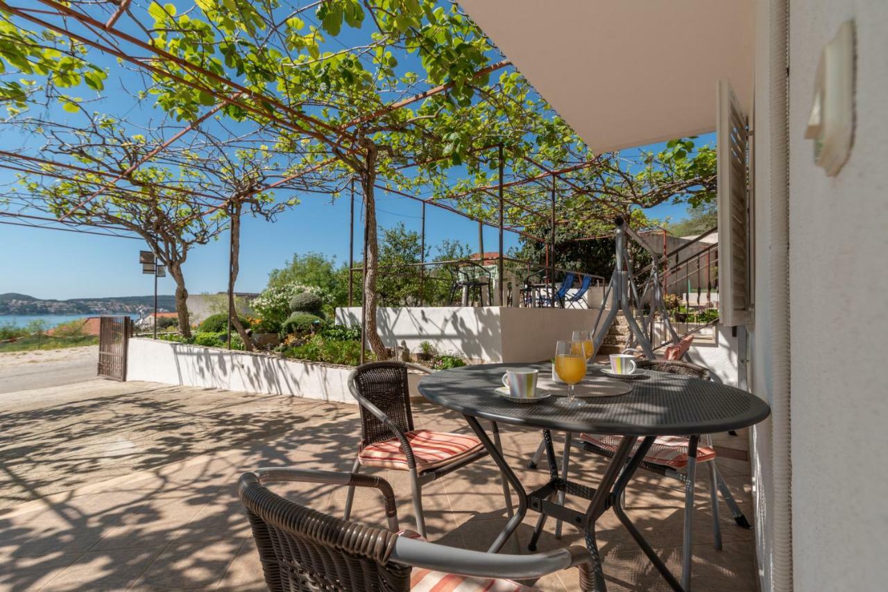 Apartments Villa Bella Vista Seget Trogir Eksteriør bilde