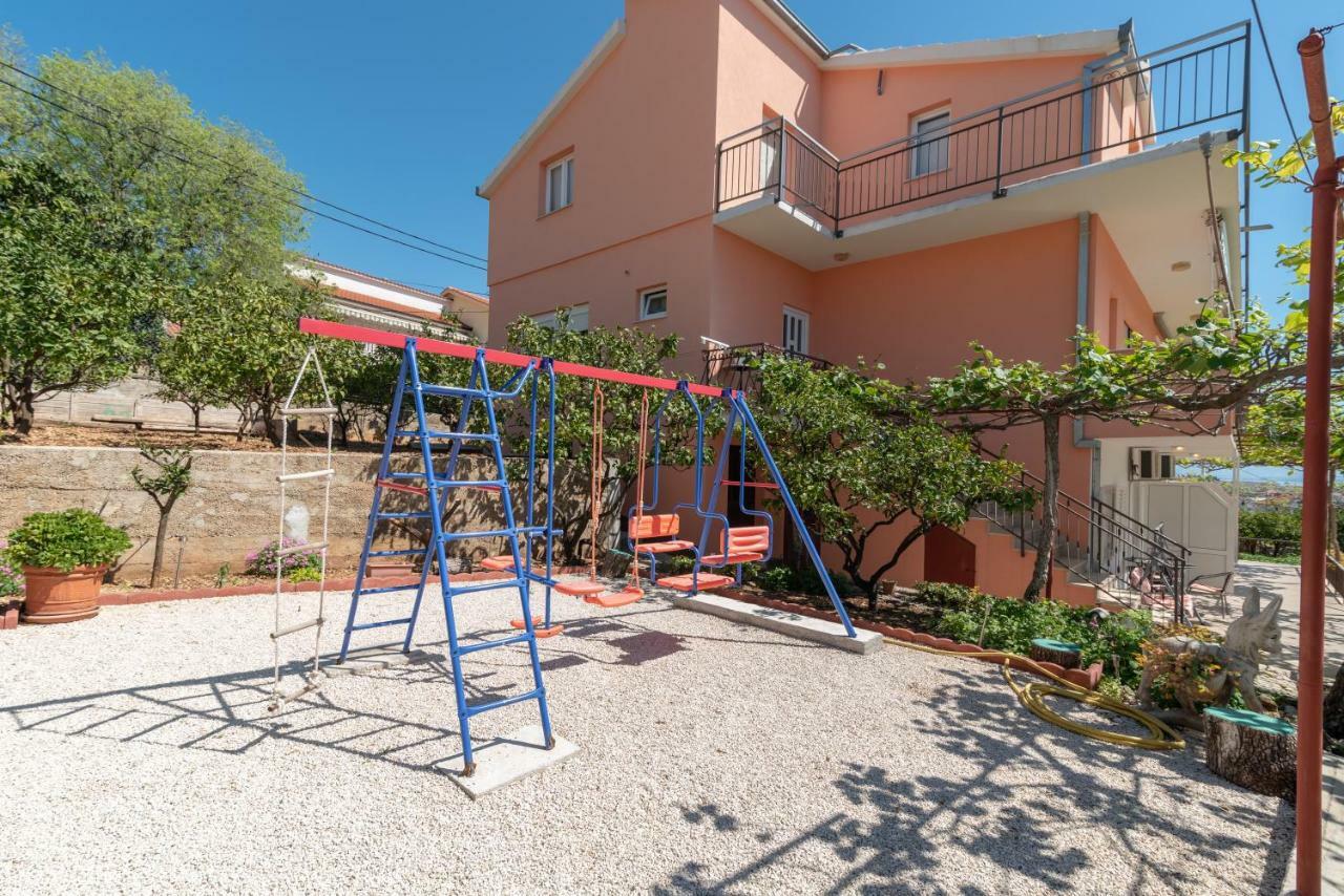 Apartments Villa Bella Vista Seget Trogir Eksteriør bilde